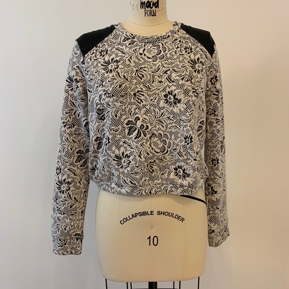 Lily Star Blk/Wht Jacard/Pleather Sweater